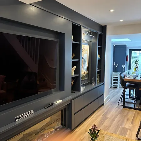 Townhouse *